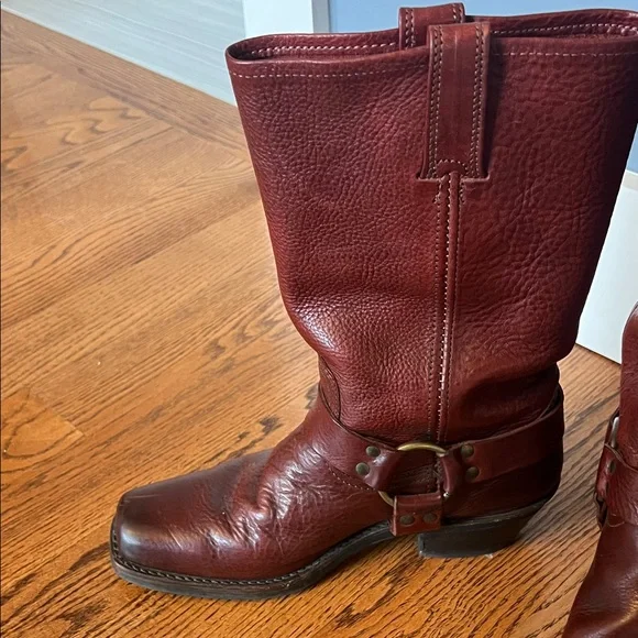 Frye Harness Burgundy Leather Boots - Picture 3 of 10